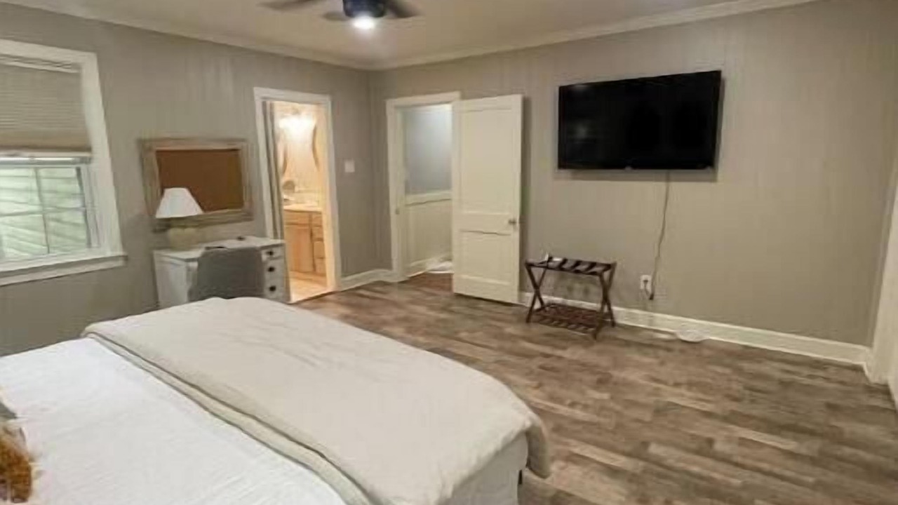 Photo of Bedroom in Tuscaloosa