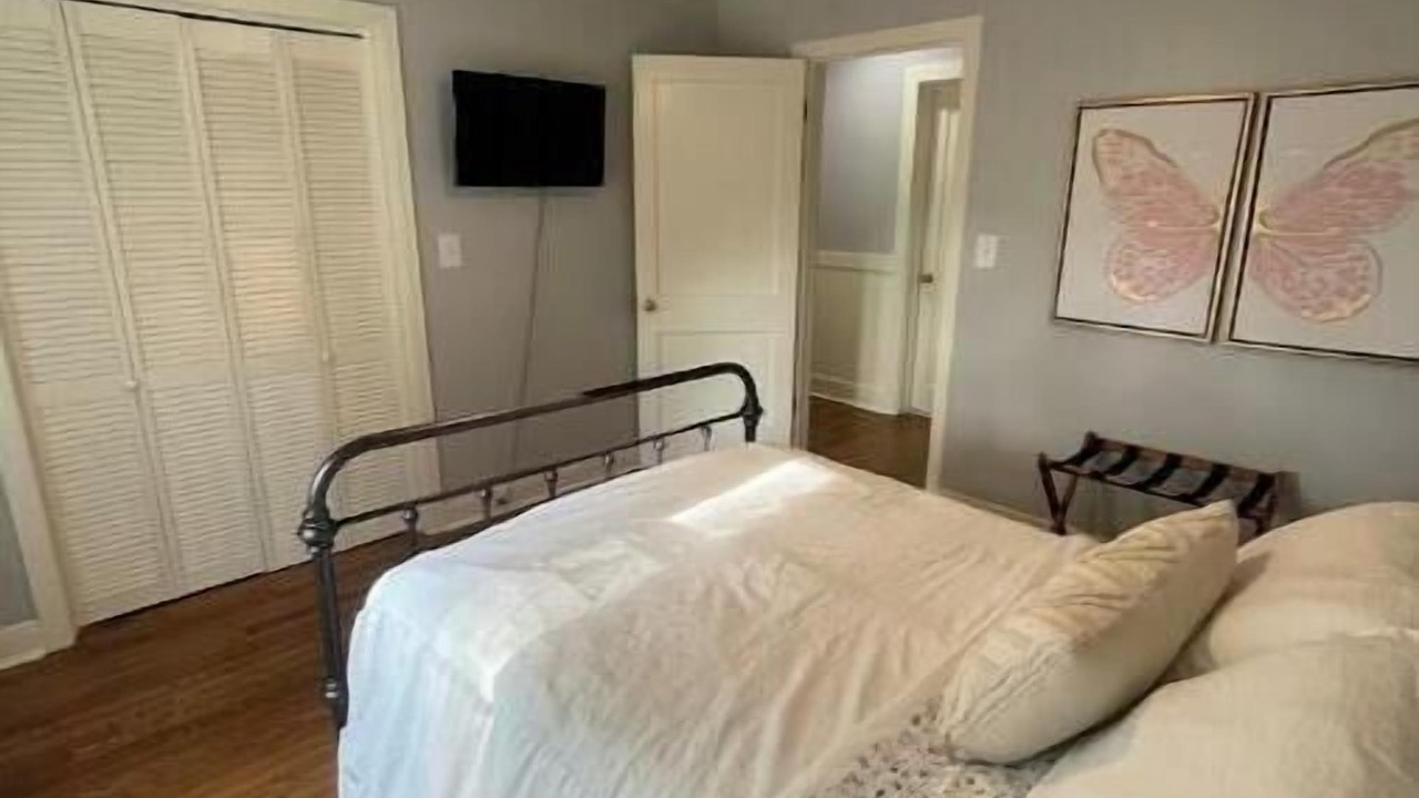 Photo of Bedroom in Tuscaloosa