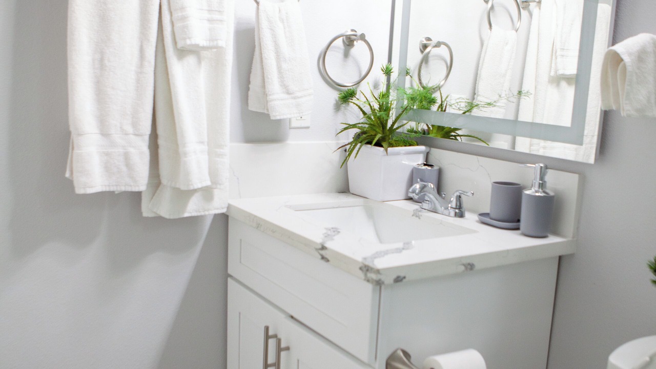 Photo of Bathroom in Midway City
