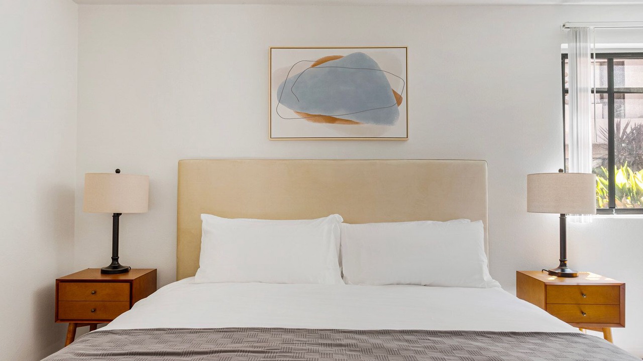 Photo of Bedroom in Studio City