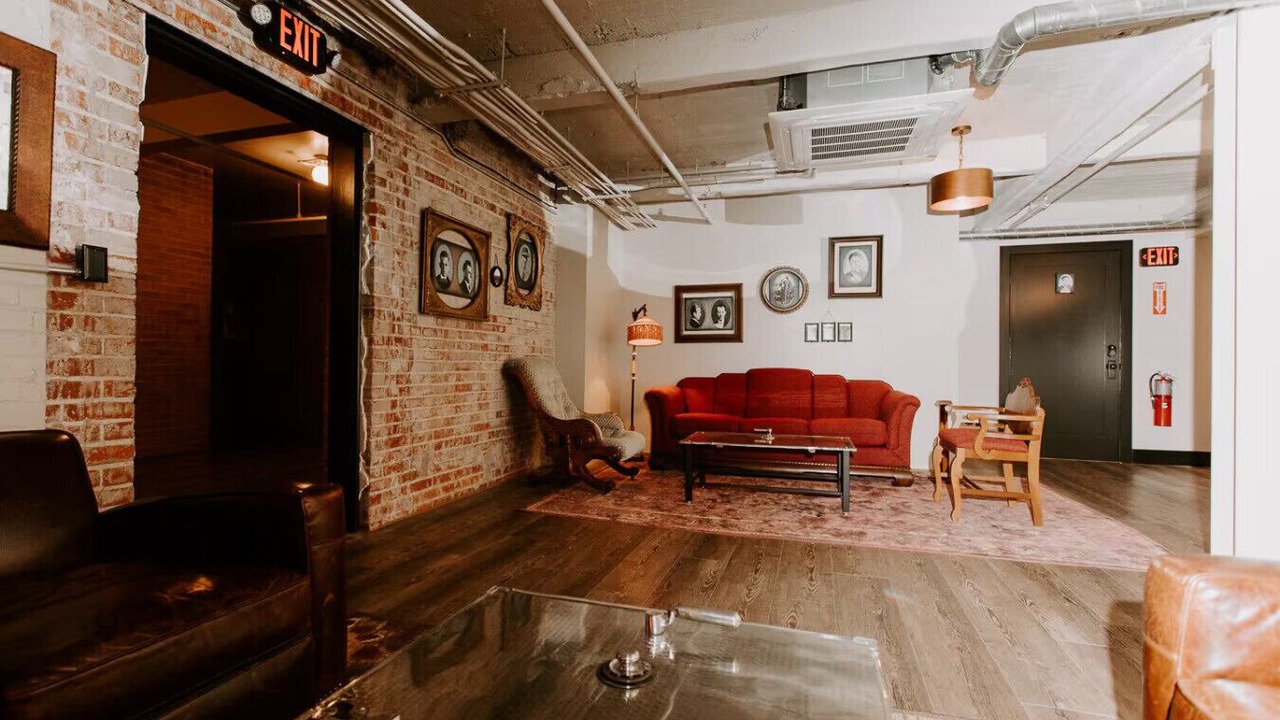 Photo of Livingroom in East Aurora