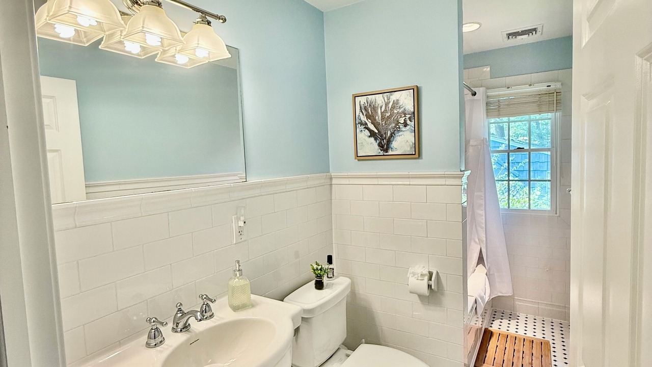 Photo of Bathroom in Mountainside
