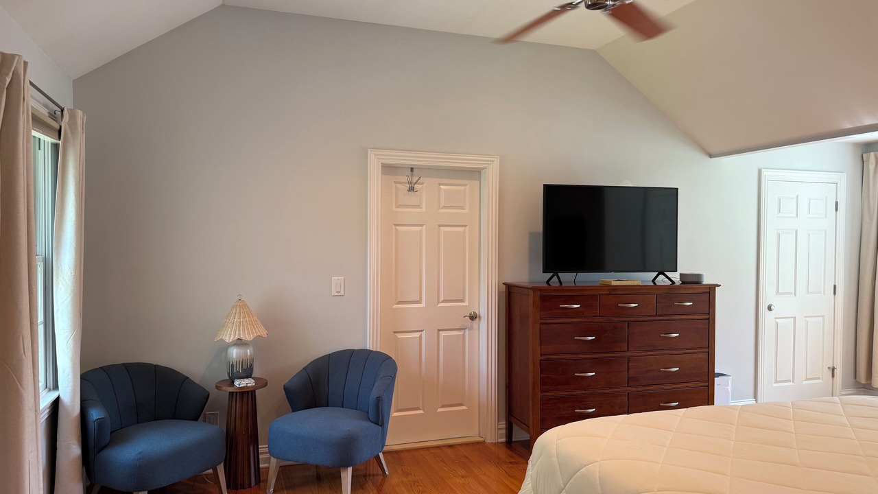 Photo of Bedroom in Mountainside