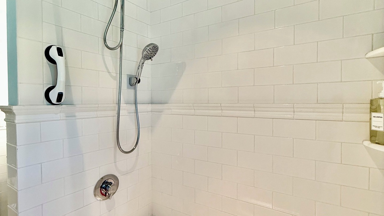 Photo of Bathroom in Mountainside