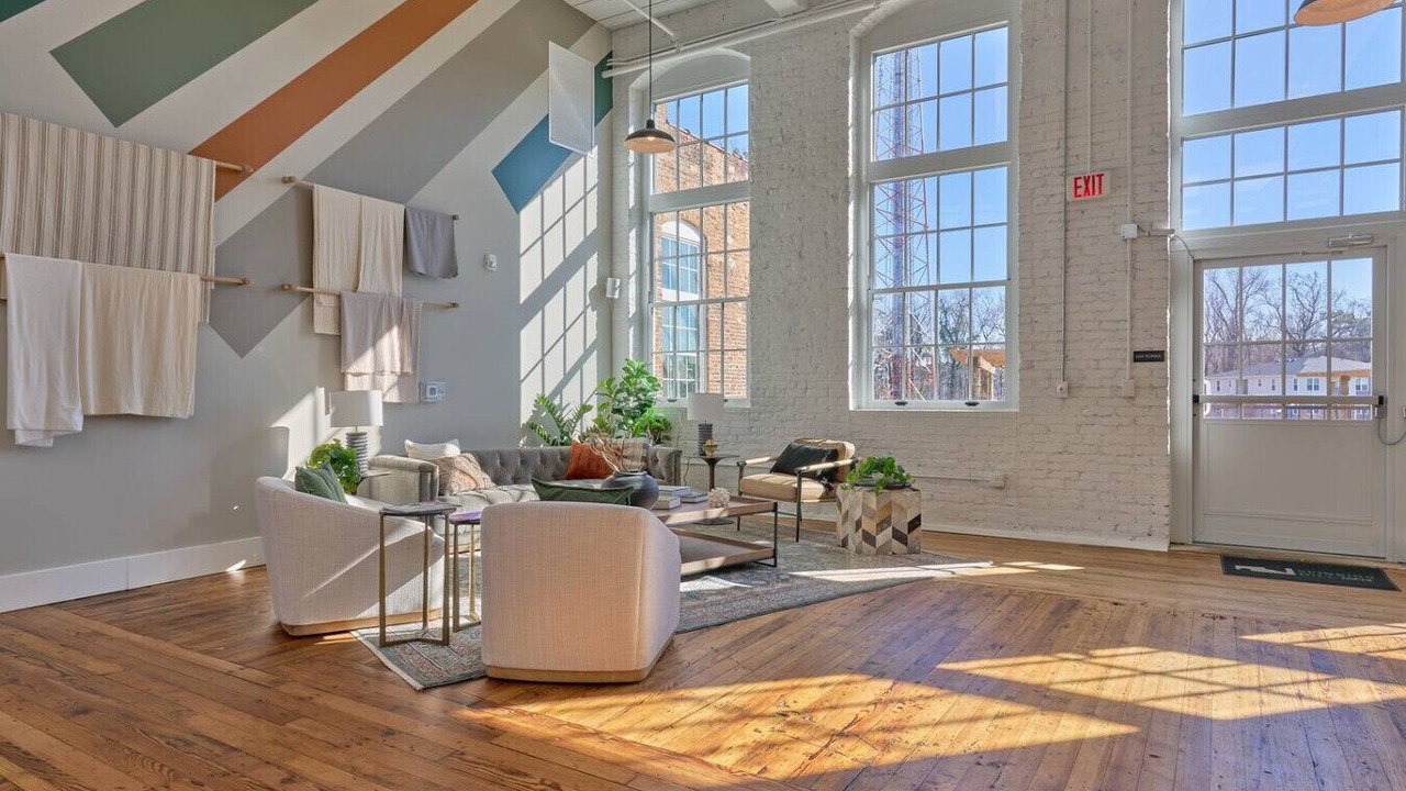 Photo of Livingroom in Clayton