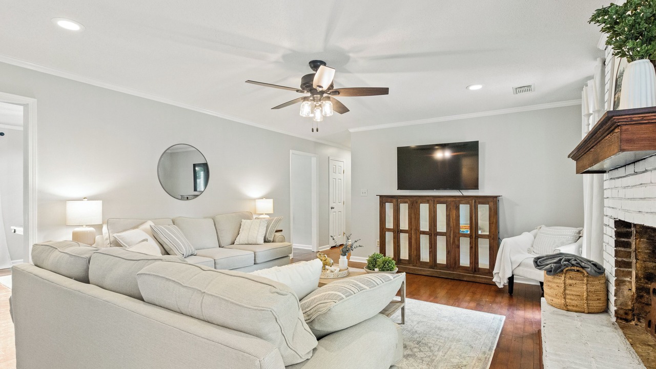 Photo of Livingroom in Northport