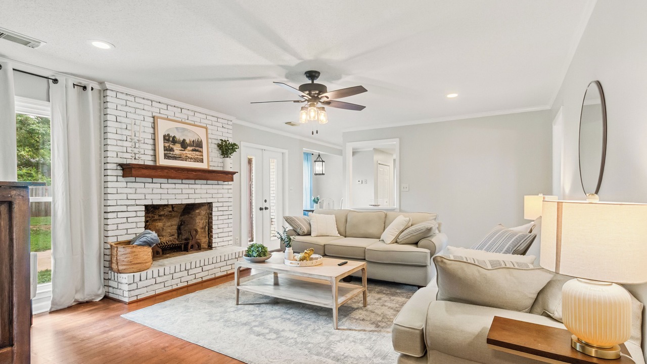 Photo of Livingroom in Northport