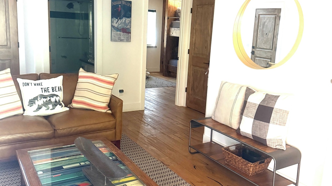 Photo of Livingroom in Mountain View Estates