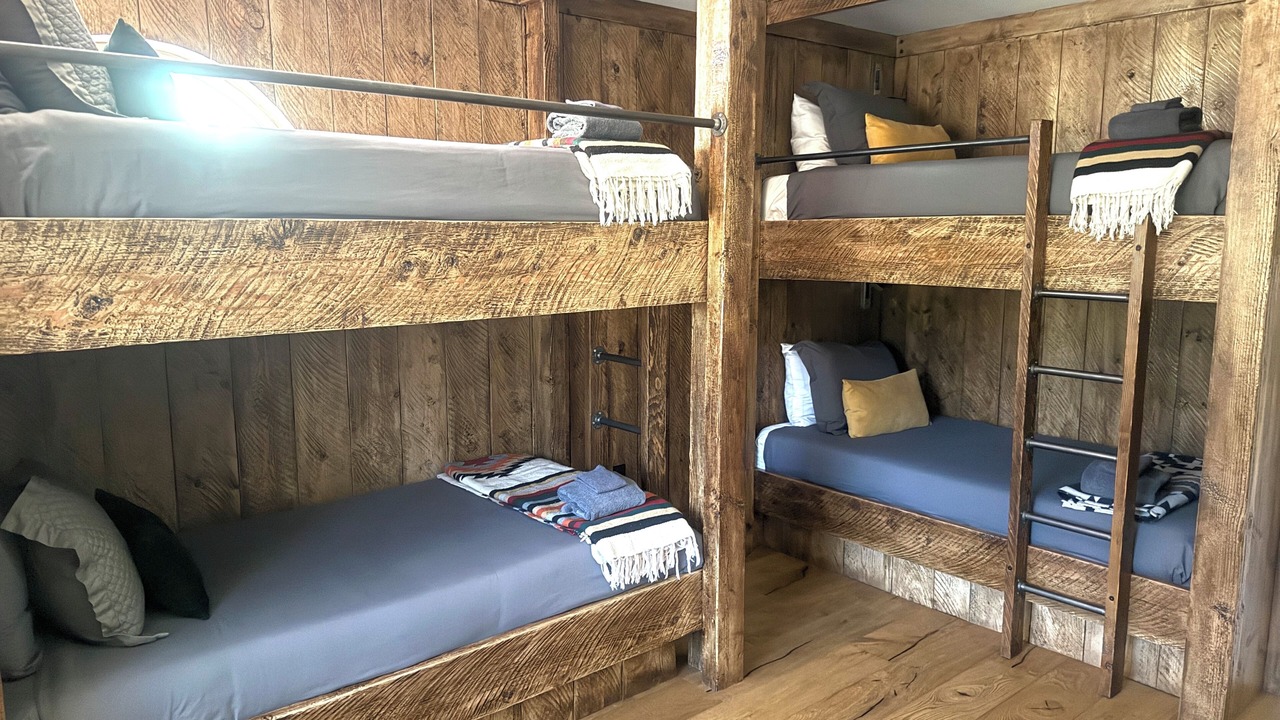 Photo of Bedroom in Mountain View Estates