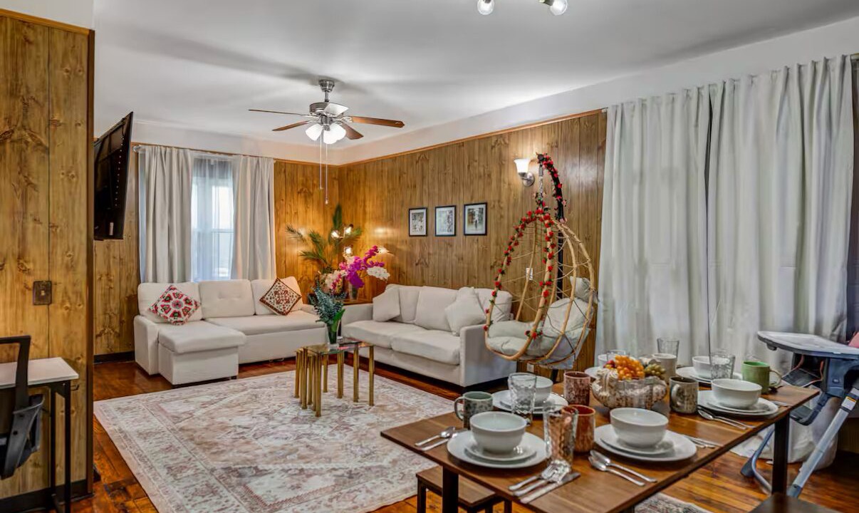 Photo of Livingroom in Niagara Falls