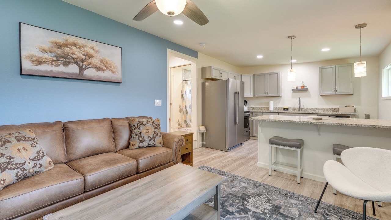 Photo of Livingroom in Banner Hill