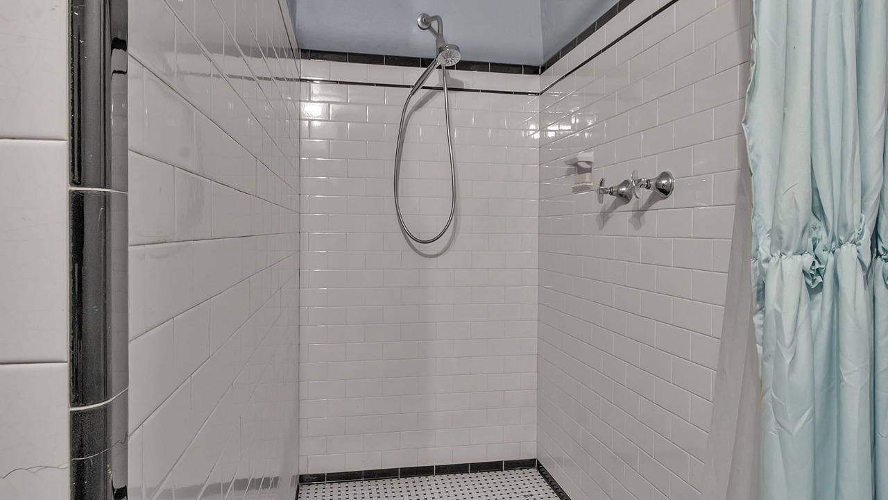Photo of Bathroom in Lake Erie Beach
