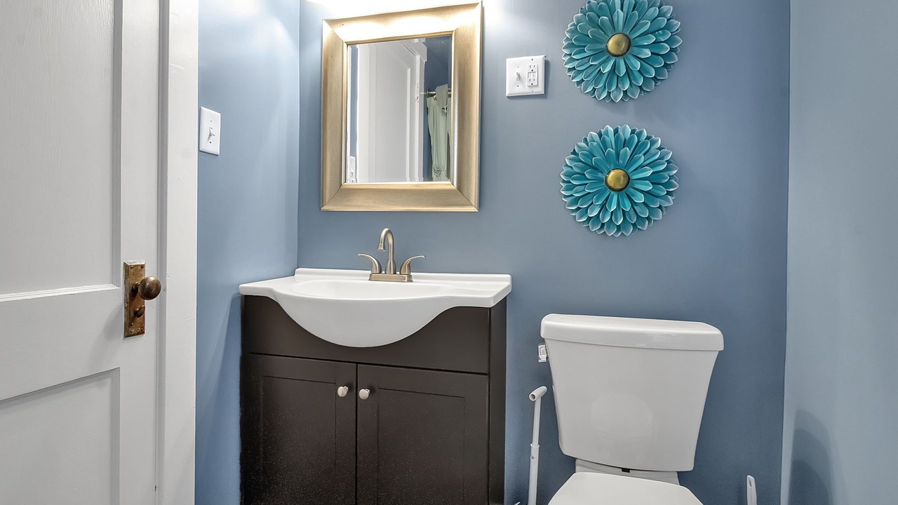 Photo of Bathroom in Lake Erie Beach