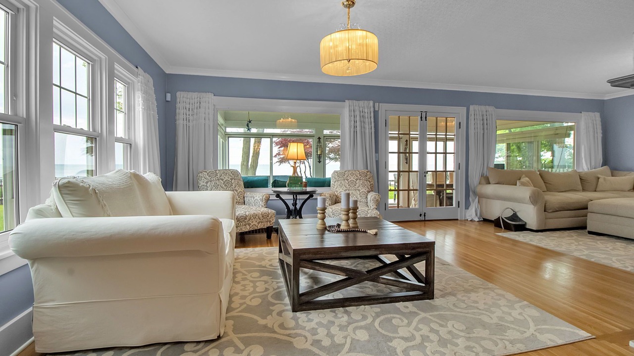 Photo of Livingroom in Lake Erie Beach