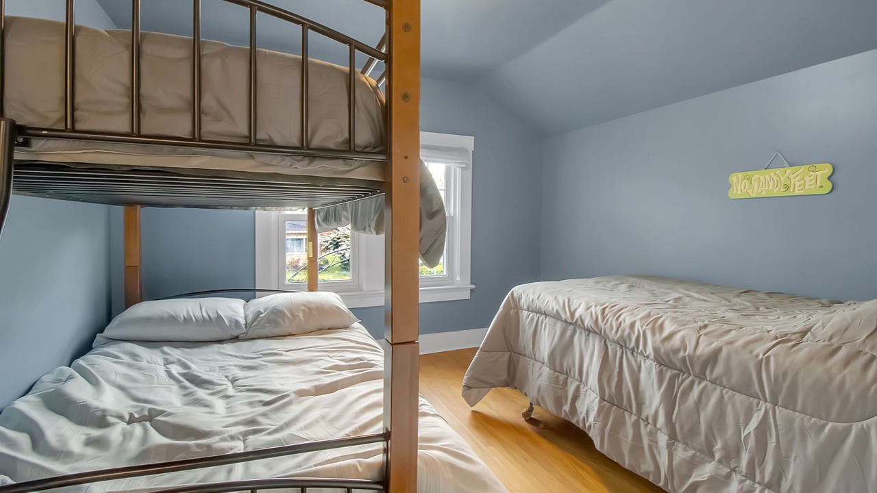 Photo of Bedroom in Lake Erie Beach