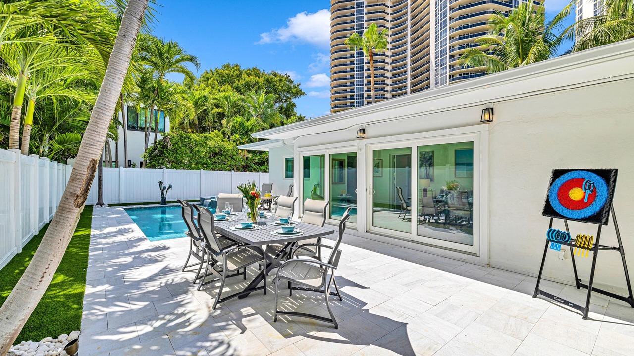 Photo of Outdoor in Lauderdale Beach