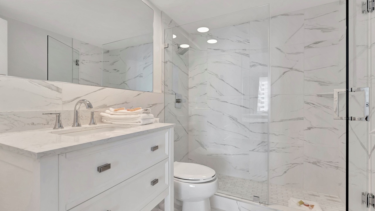 Photo of Bathroom in Galt Mile