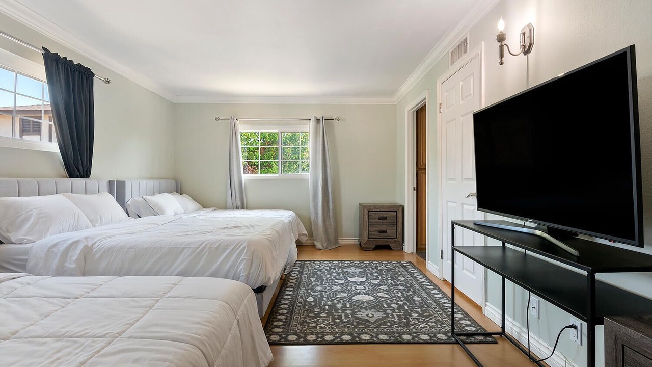 Photo of Bedroom in Reseda