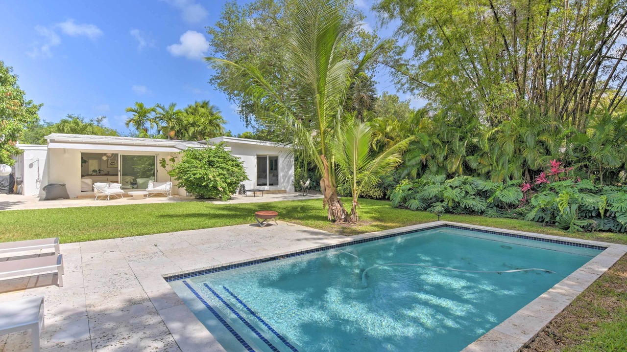 Photo of Outdoor in Biscayne Park