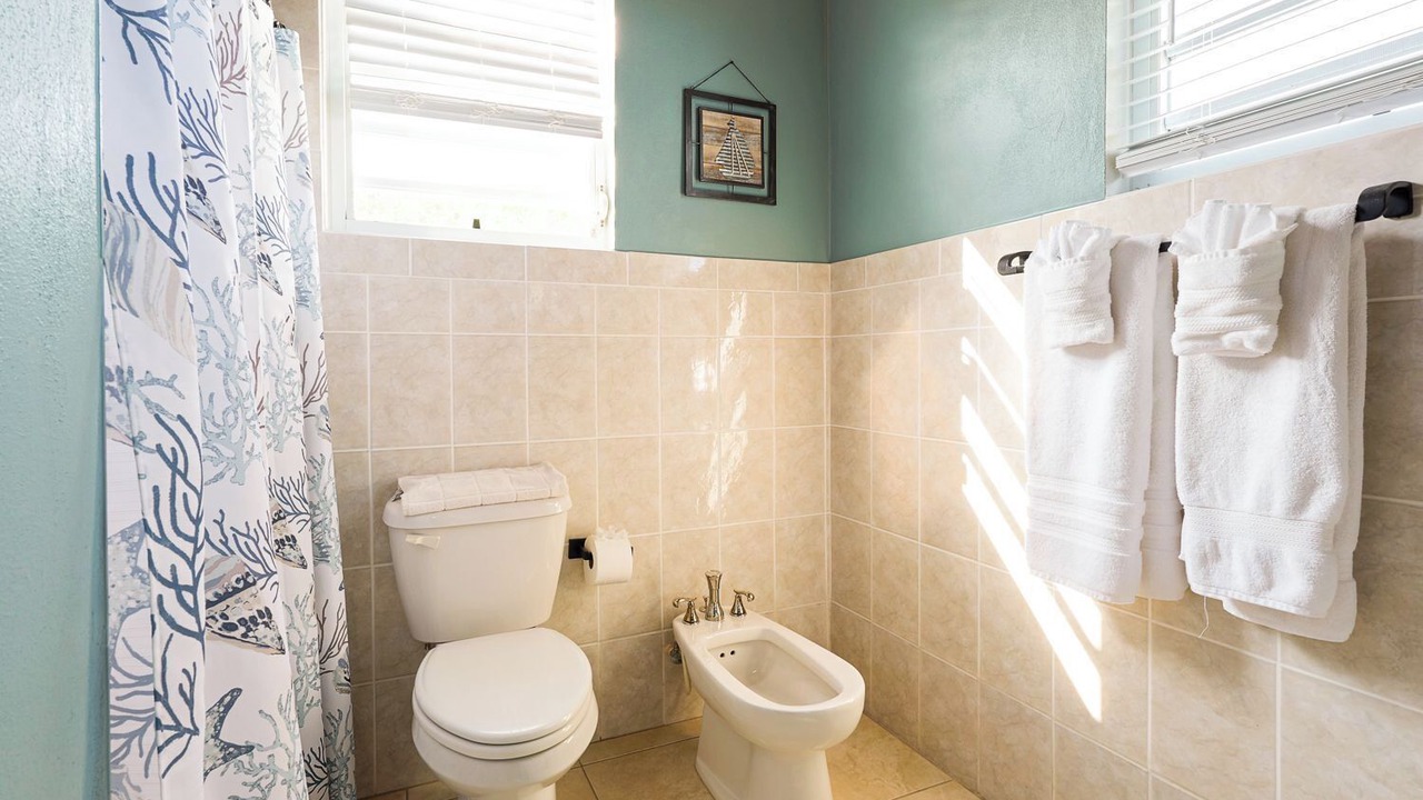 Photo of Bathroom in Estate Golden Rock