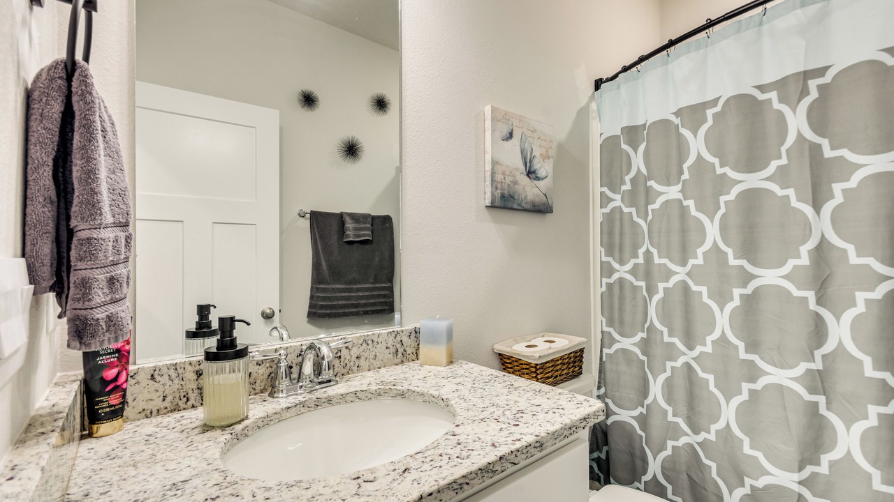 Photo of Bathroom in Northwest Pensacola