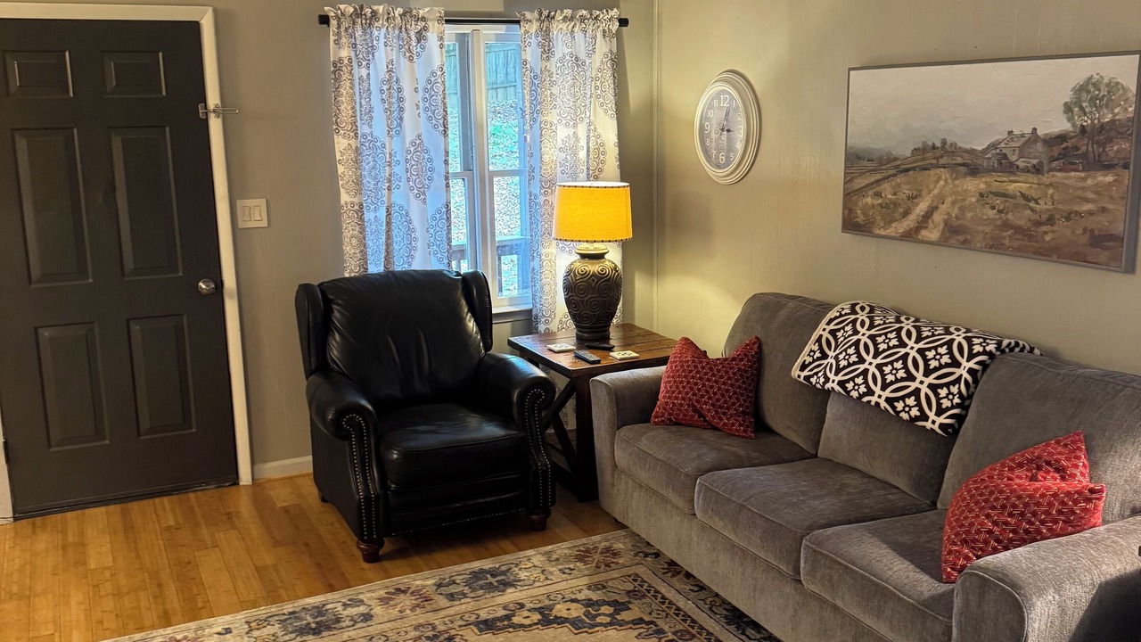 Photo of Livingroom in Mount Airy