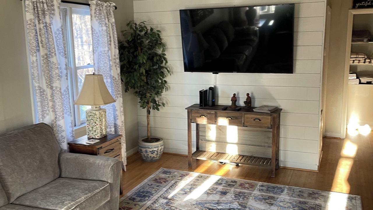 Photo of Livingroom in Mount Airy