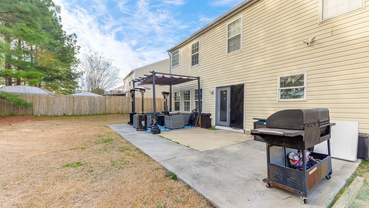 Photo of Patio Balcony in Northeast Raleigh