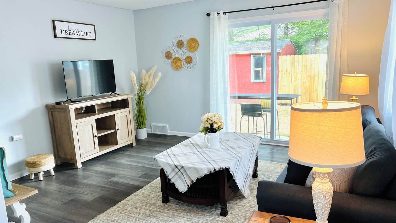 Photo of Livingroom in Edinboro
