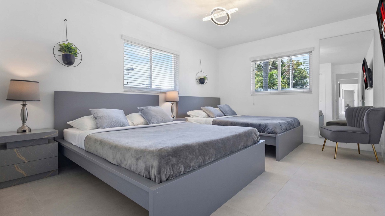 Photo of Bedroom in Golden Glades