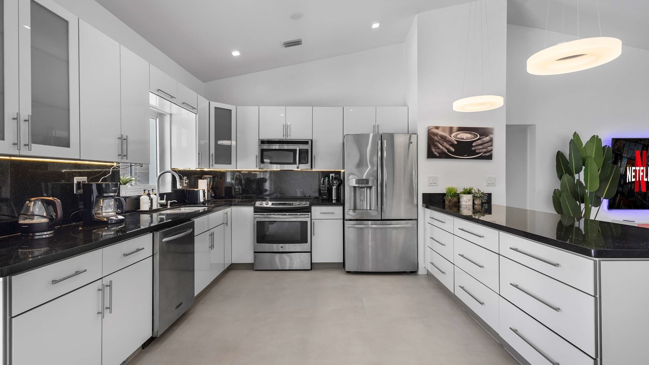 Photo of Kitchen in Golden Glades