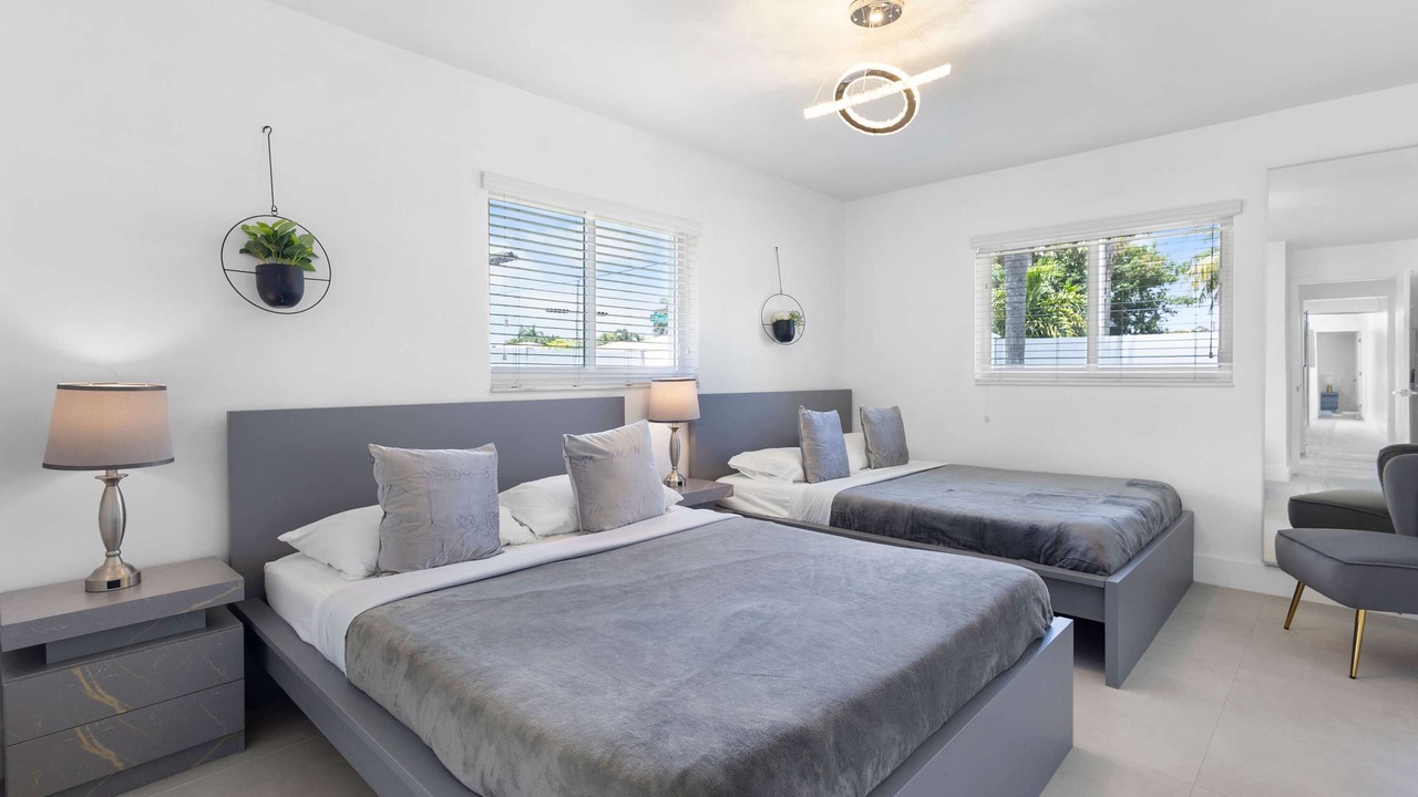 Photo of Bedroom in Golden Glades
