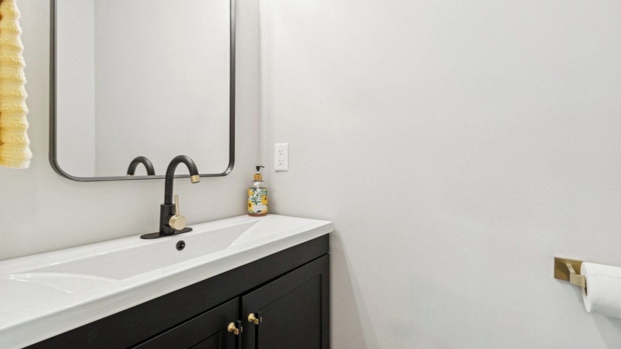 Photo of Bathroom in Windsor Heights