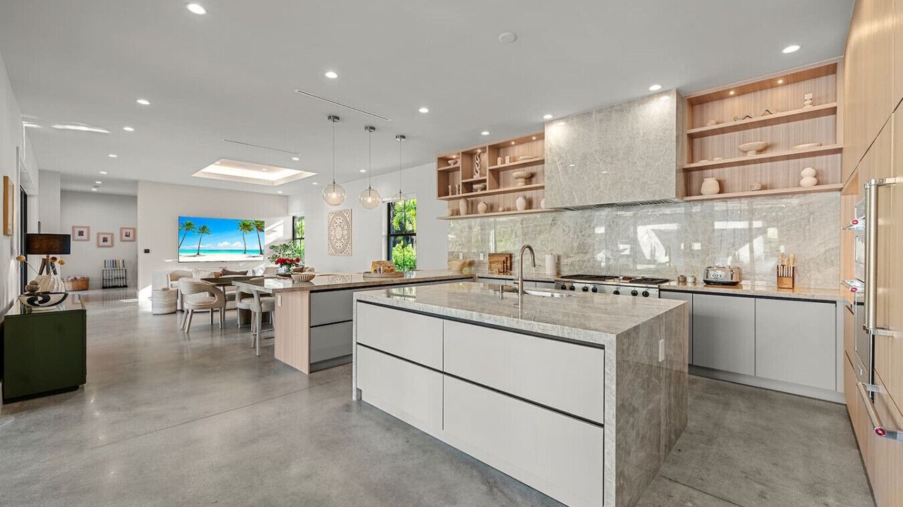 Photo of Kitchen in Golden Glades
