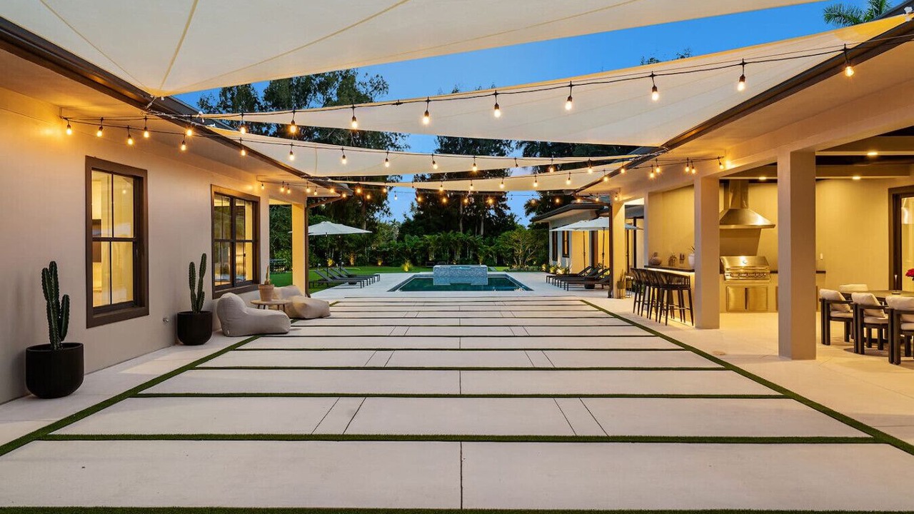 Photo of Outdoor in Golden Glades
