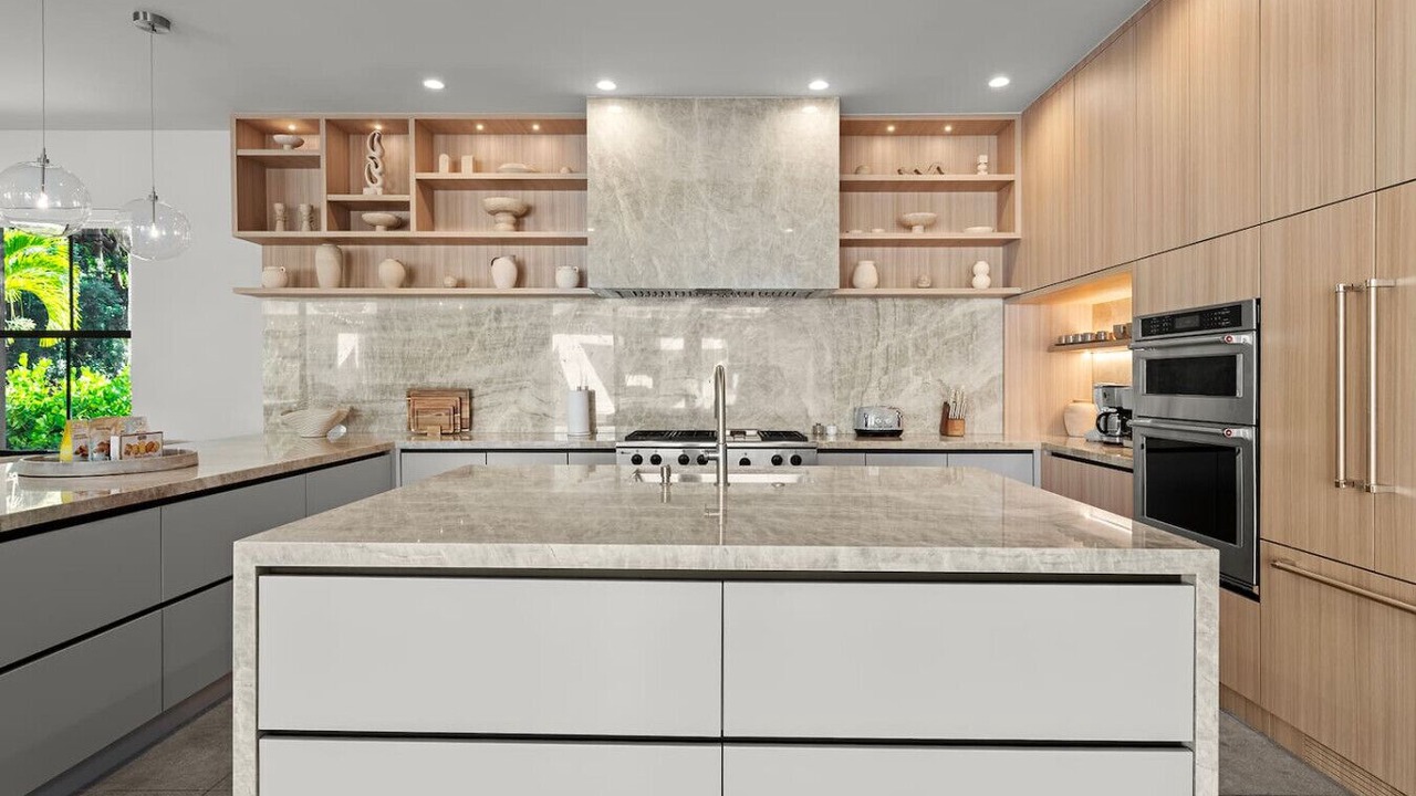 Photo of Kitchen in Golden Glades