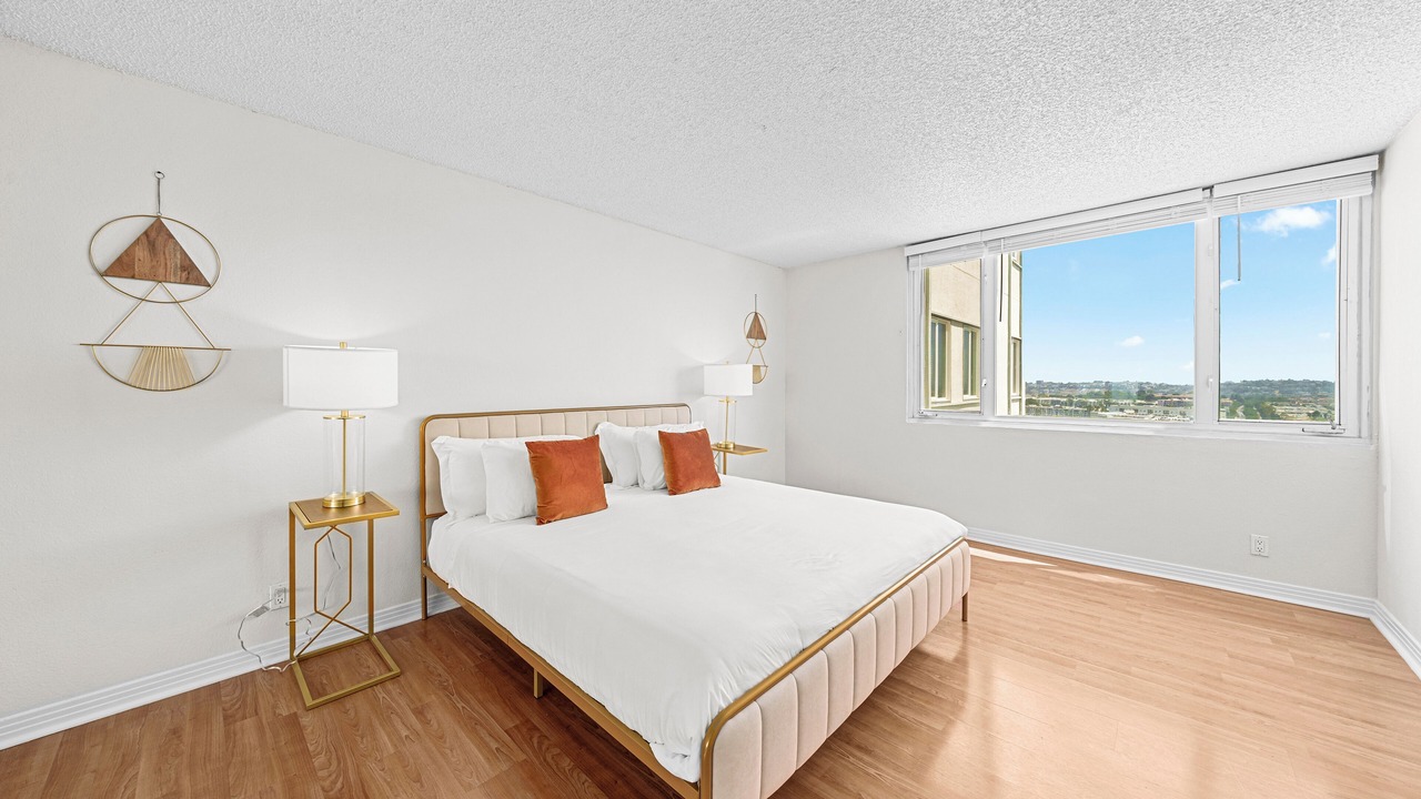 Photo of Bedroom in Marina Peninsula