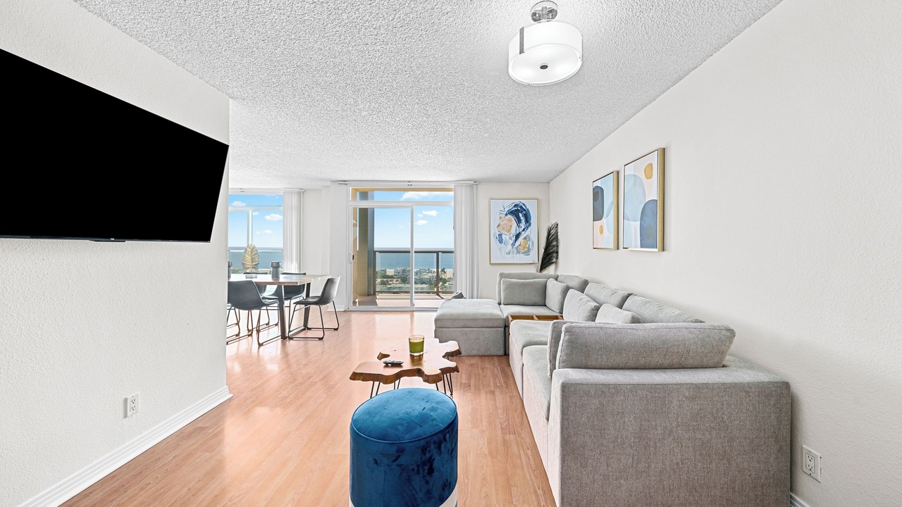 Photo of Livingroom in Marina Peninsula