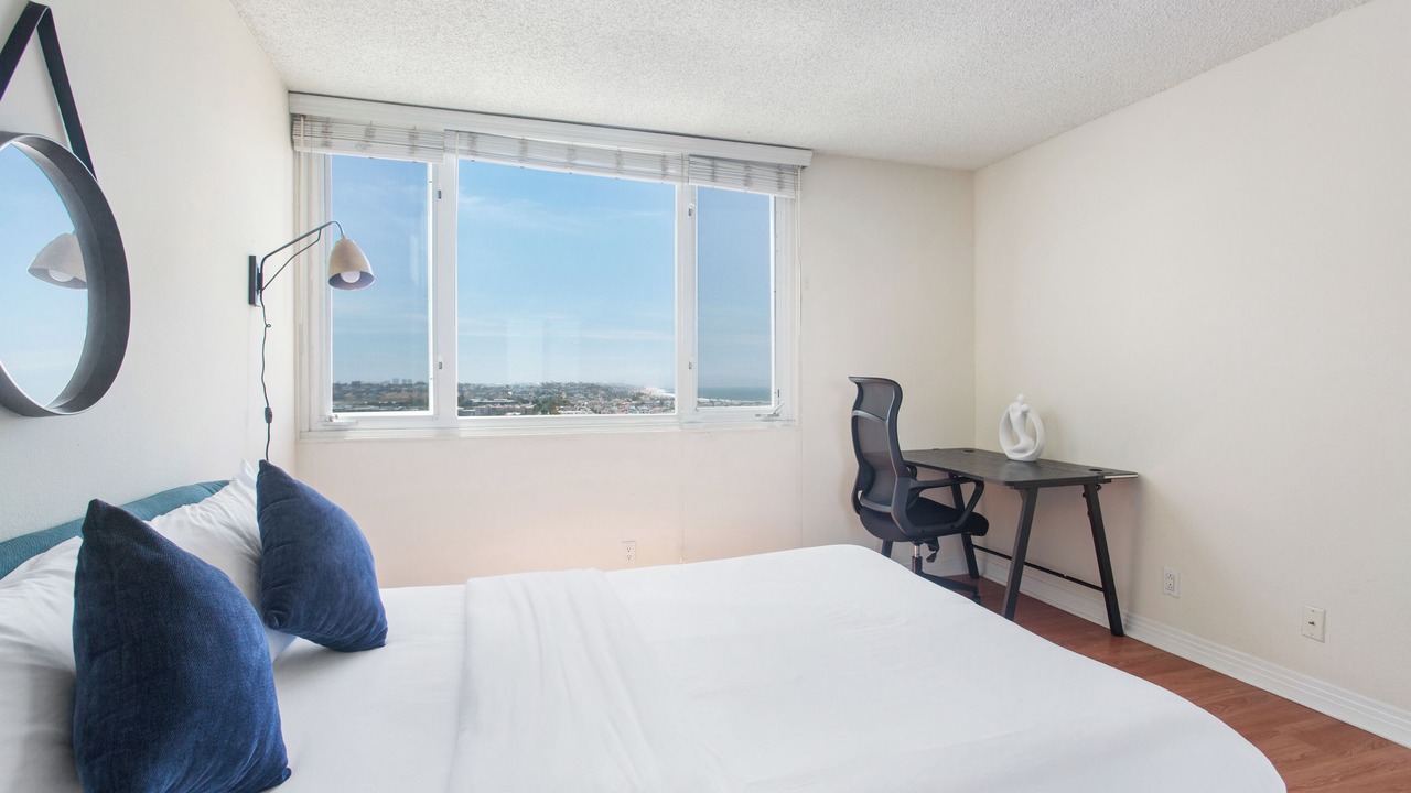 Photo of Bedroom in Marina Peninsula