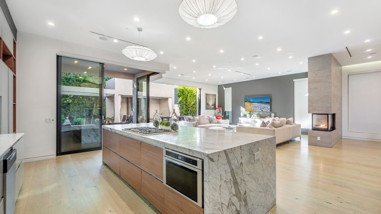 Photo of Kitchen in Greater Wilshire - Hancock Park