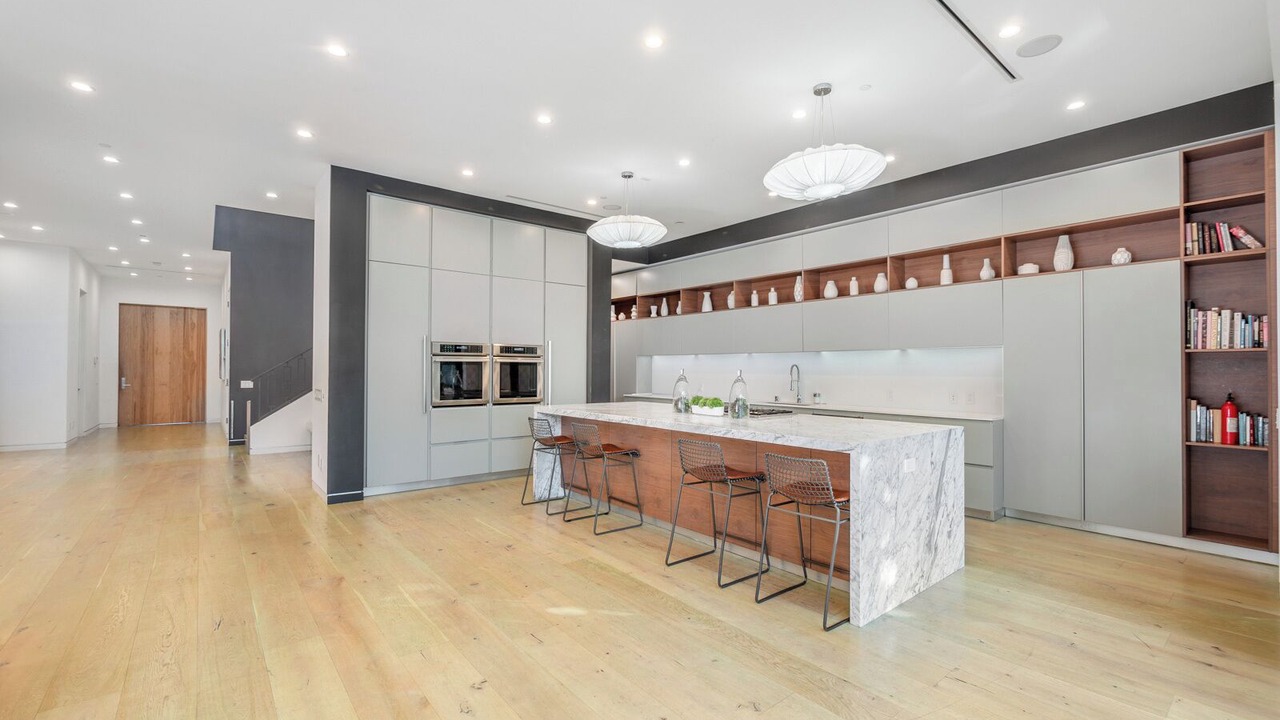 Photo of Kitchen in Greater Wilshire - Hancock Park