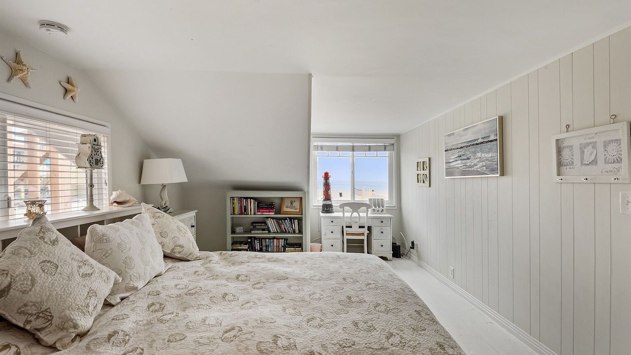 Photo of Bedroom in South Redondo