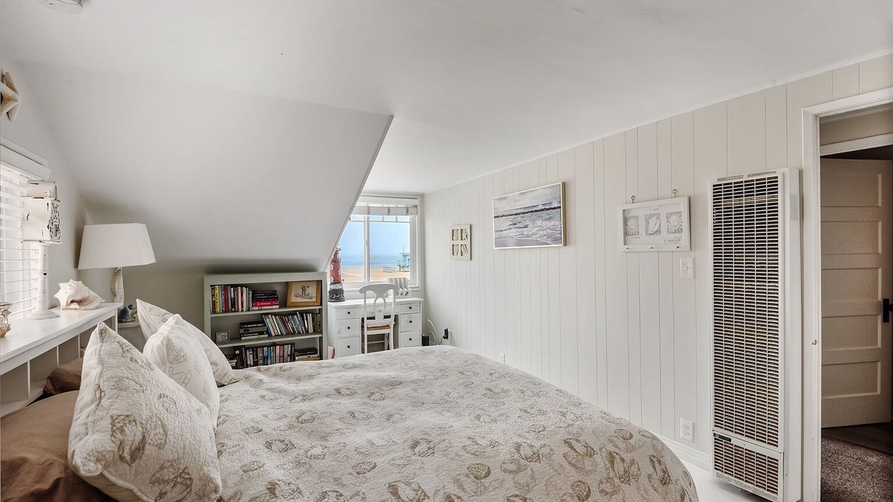 Photo of Bedroom in South Redondo