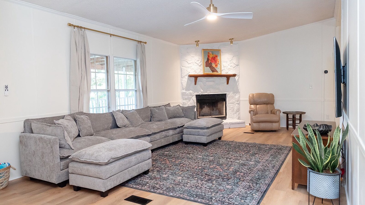 Photo of Livingroom in Selma