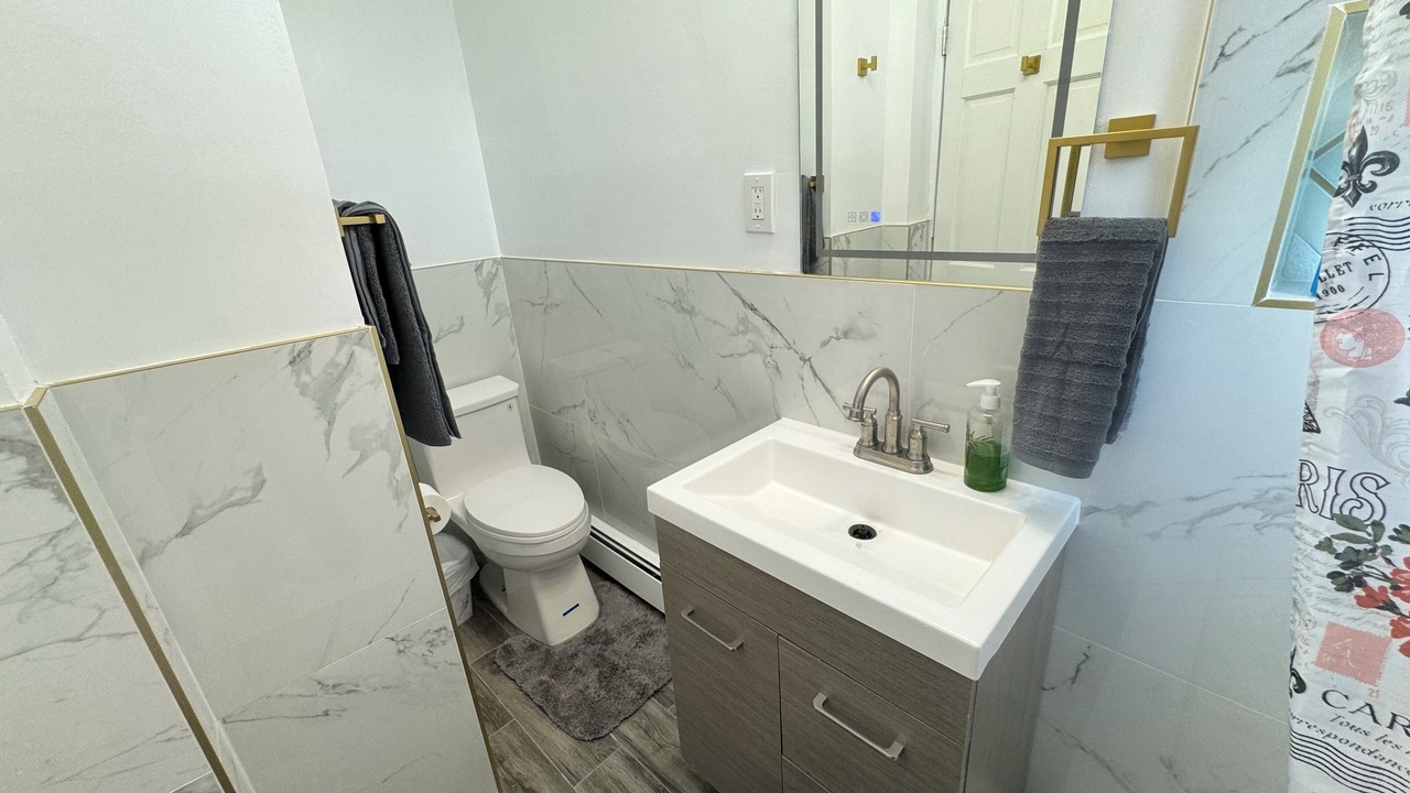 Photo of Bathroom in Guttenberg