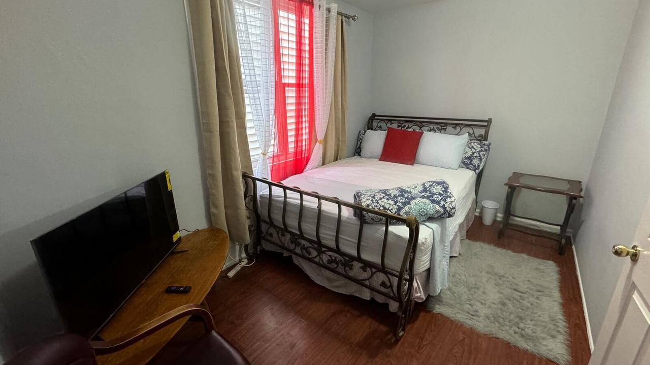 Photo of Bedroom in Guttenberg