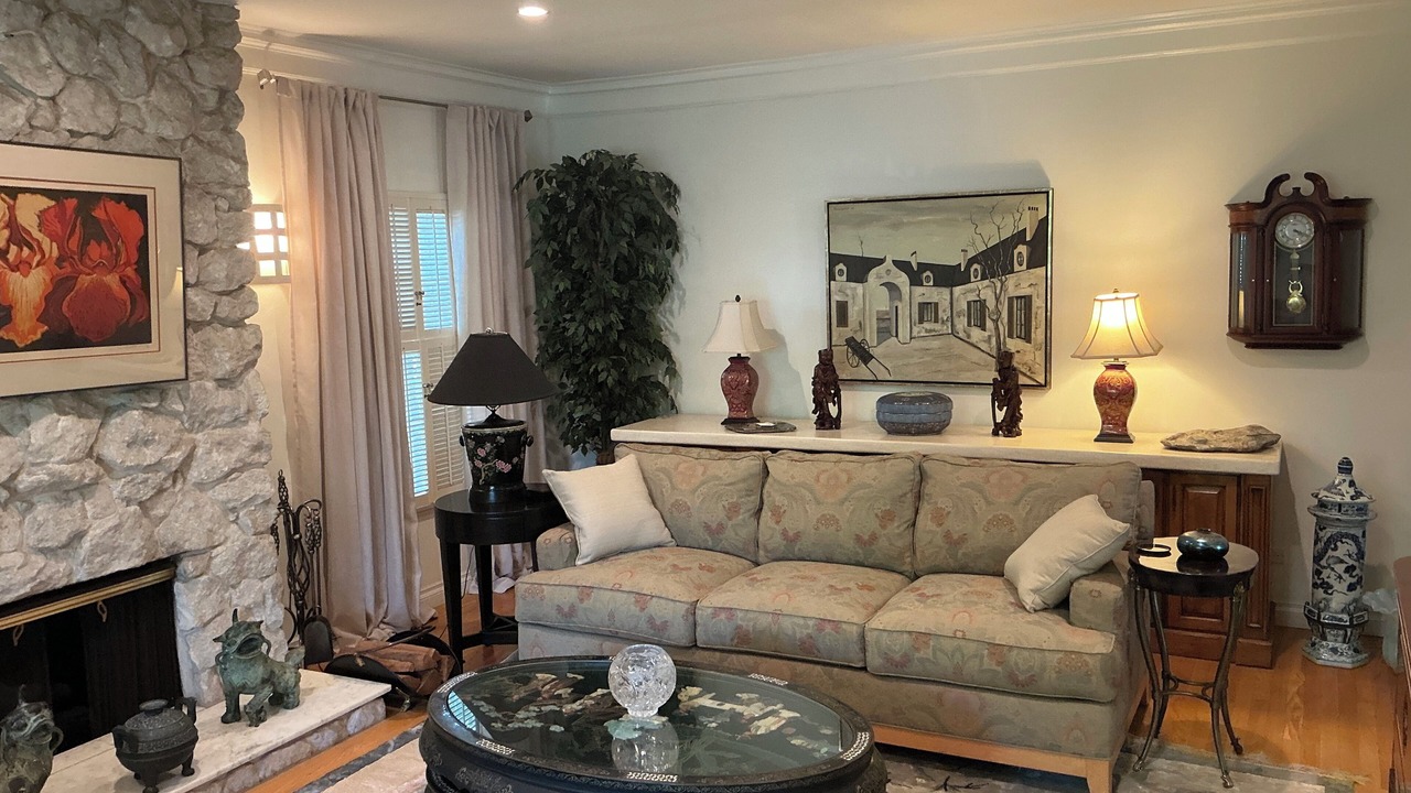 Photo of Livingroom in Mid City