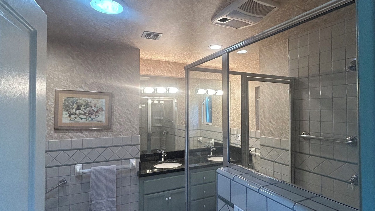 Photo of Bathroom in Mid City