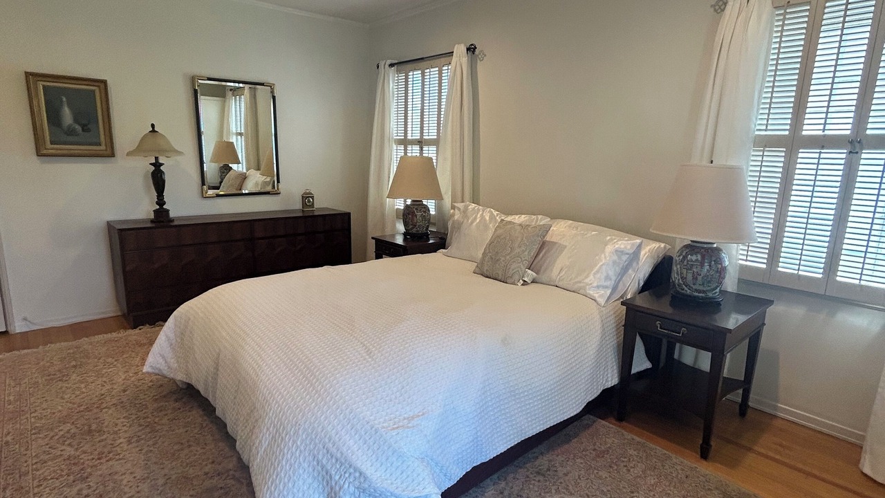 Photo of Bedroom in Mid City