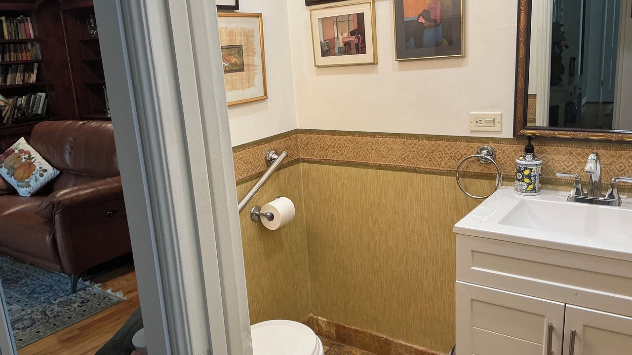 Photo of Bathroom in Mid City
